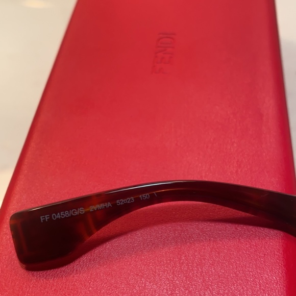 fendi sunglasses roma  oversized - Picture 4 of 7